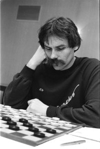 WK dammen in Amsterdam tussen Wiersma en Winny (USSR) Wiersma in actie, Bestanddeelnr 932-9205