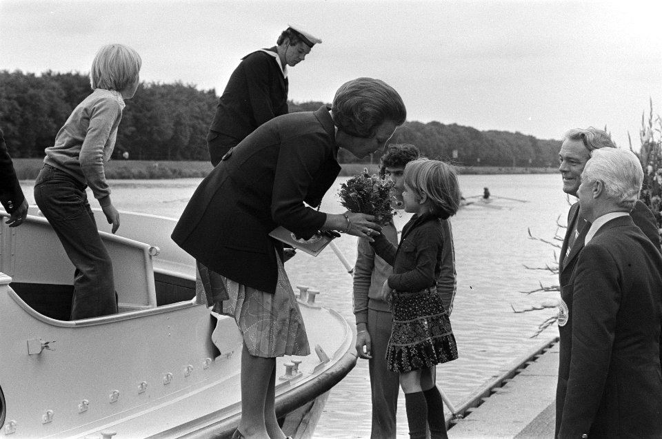 WK roeien Bosbaan Prinses Beatrix , Claus en kind, Bestanddeelnr 929-3252