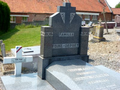 Wittes (Pas-de-Calais, Fr) tombe de militaire français 02
