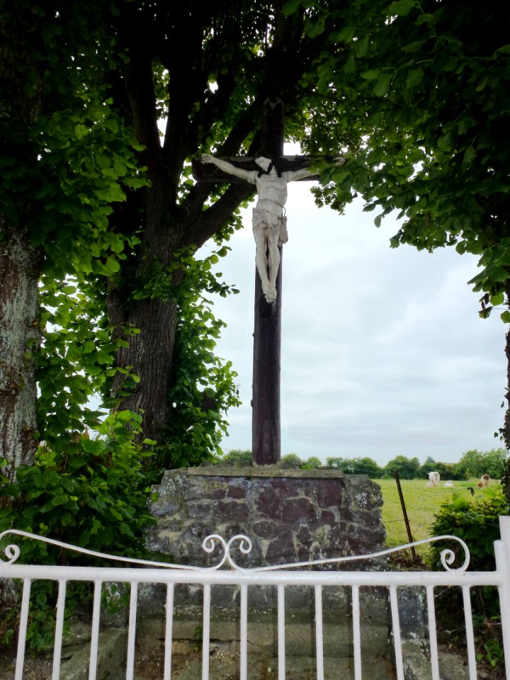 Witternesse (Pas-de-Calais) croix de chemin Rue de Blessy