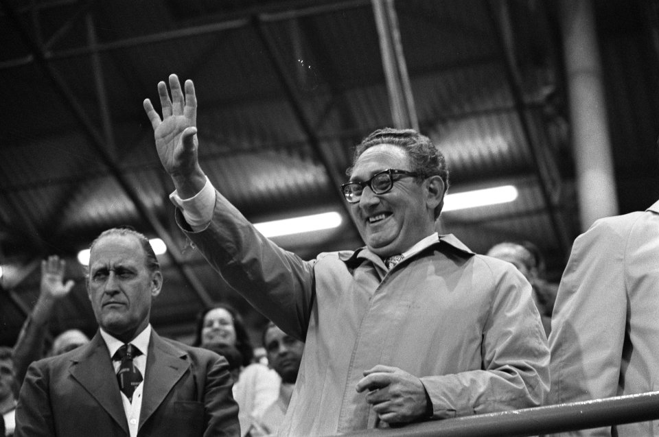 WK 74 Nederland tegen Brazilie 2-0, Henry Kissinger op tribune, Bestanddeelnr 927-3026