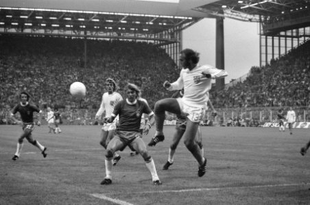 WK 74 Nederland tegen Brazilie 2-0, Neeskens in actie, Bestanddeelnr 927-3029