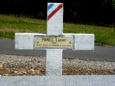 Wittes (Pas-de-Calais, Fr) tombe de militaire français 04