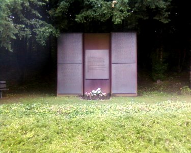 Witten-Annen Zwangsarbeiterdenkmal Kommunalfriedhof 2012-07-28