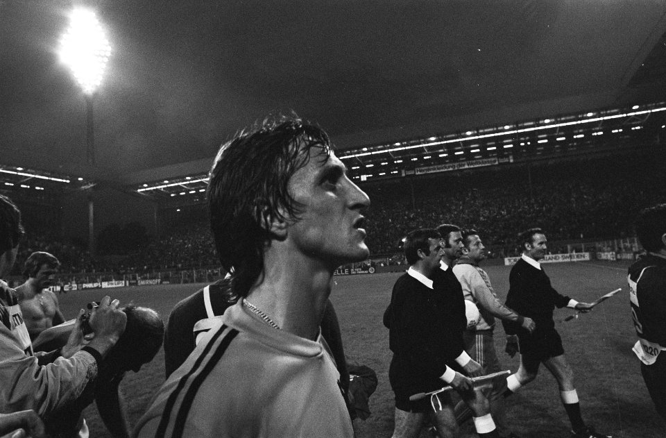 WK 74, Nederland tegen Zweden 0-0, Johan Cruijff verlaat veld, kop, Bestanddeelnr 927-2681