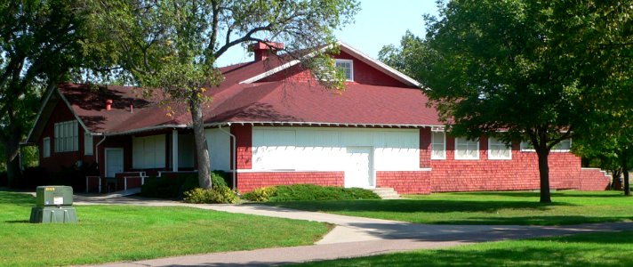 Wylie Park pavilion from SW 1
