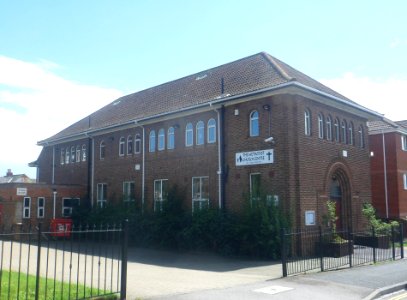 Wymering Methodist Church, Sixth Avenue, Wymering (August 2017) (1)