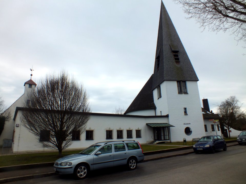 Wzwz dachau church 02a