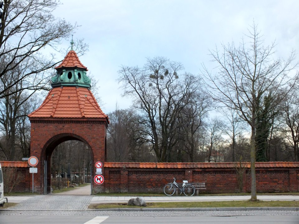 Wzwz munich-ungerer cemetery 1