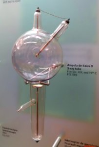 X-ray tube, late 1800s - Museu da Ciência da Universidade de Coimbra - University of Coimbra - Coimbra, Portugal - DSC09105