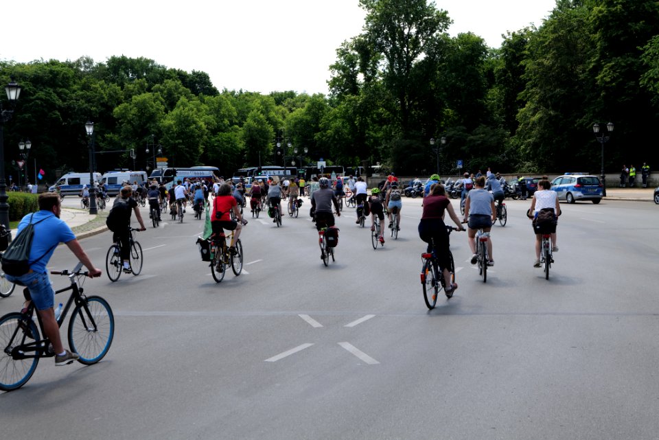 XR cycle demonstration Berlin Großer Stern 2020-06-17 09