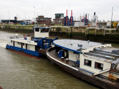 Xander (ship, 1969) ENI 06004245 & Roman (ship, 1928) ENI 02311974 Boudewijnsluis Port of Antwerp pic5