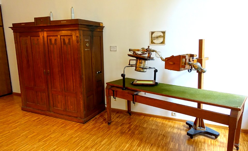X-ray machine, Siemens & Halske, c. 1912 - Röntgen-Gedächtnisstätte Würzburg - Würzburg, Germany - DSC04293