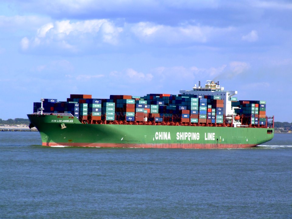 Xin Los Angeles 02, leaving Port of Rotterdam, Holland 29-Aug-2007