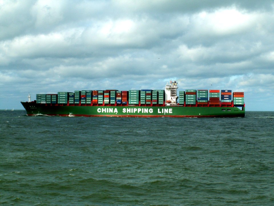 Xin Qing Dao p3, leaving Port of Rotterdam, Holland 10-Aug-2005