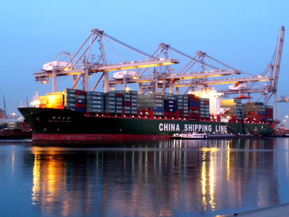 Xin Lian Yun Gang at sundown, at the Amazone harbour, Port of Rotterdam, Holland 24-Jan-2006