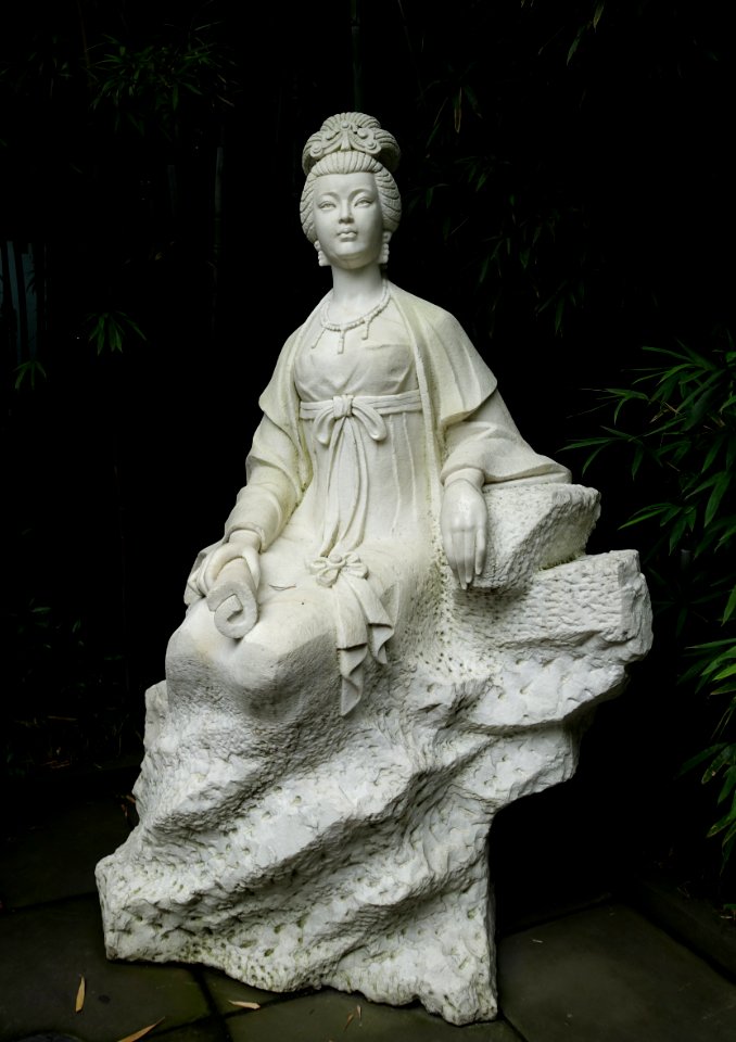 Xue Tao statue, seated - Wangjianglou Park - Chengdu, China - DSC05998