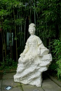 Xue Tao statue, seated - Wangjianglou Park - Chengdu, China - DSC06003