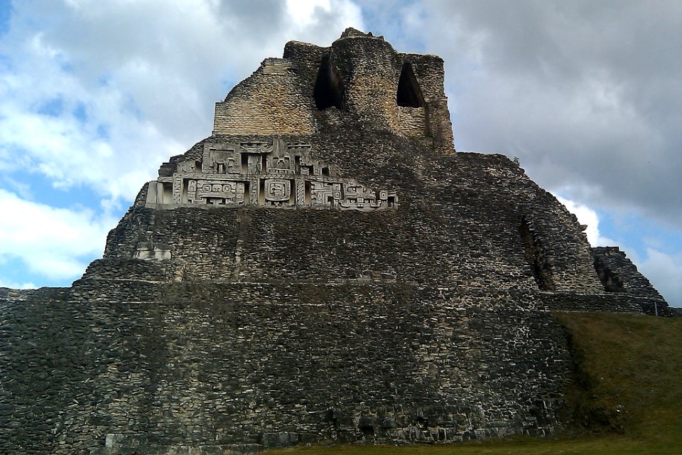 Xunantunich El Castillo west side 2011