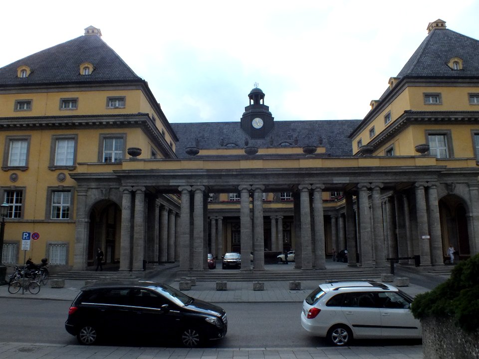 Wzwz schwabing 15 munich re building