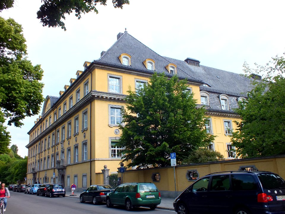 Wzwz schwabing 17 munich re building