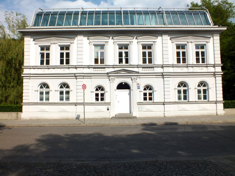 Wzwz schwabing 30 koeniginstrasse 44