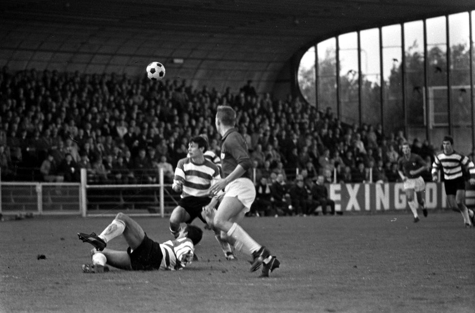 Xerxes DHC tegen NEC 2-1. Aanval NEC, Bestanddeelnr 920-7862