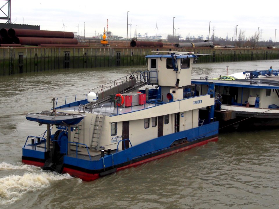 Xander (ship, 1969) ENI 06004245 & Roman (ship, 1928) ENI 02311974 Boudewijnsluis Port of Antwerp pic10