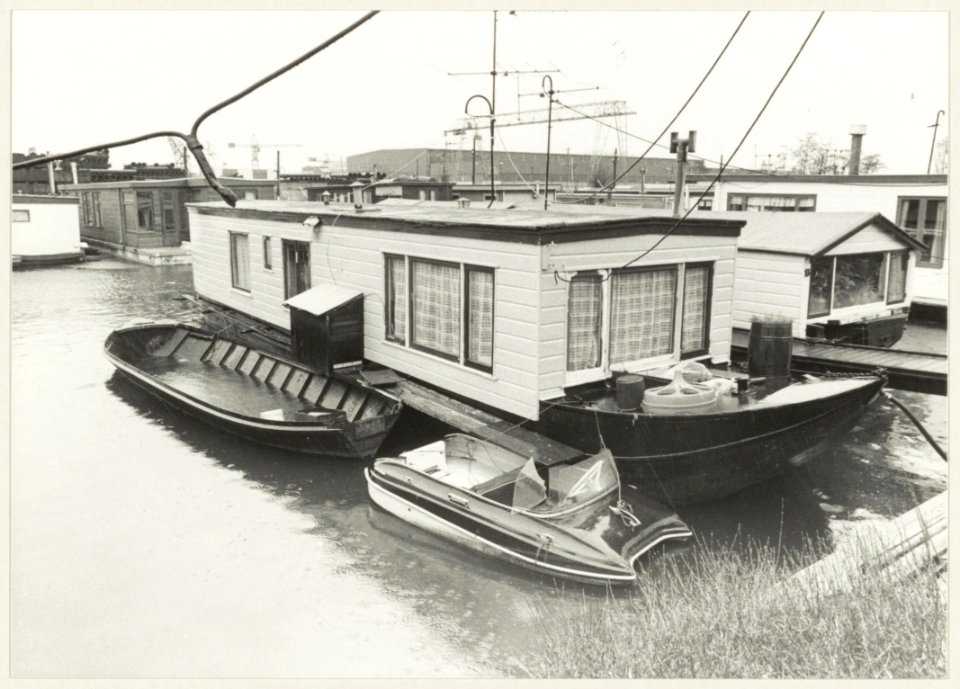 Woonboten in de Waarderhaven, NL-HlmNHA 54011391