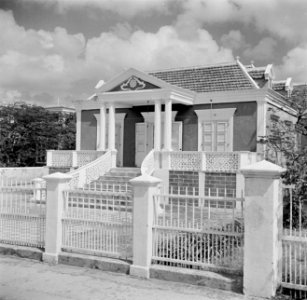 Woonhuis 'San Ramon' op nr 33 van de Scharlooweg in Willemstad op Curaçao, Bestanddeelnr 252-7122
