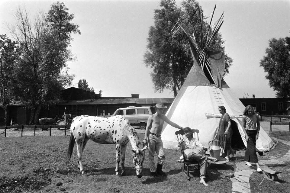 Woongemeenschap in Tipi in Ouderkerk, Bestanddeelnr 932-2621