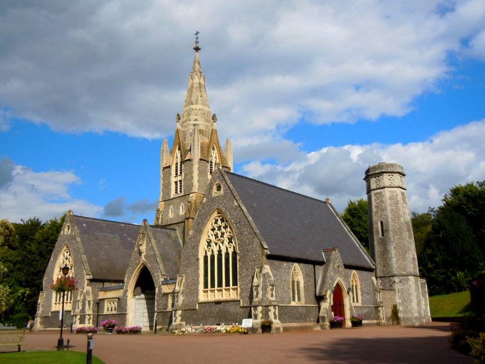 Woodvale Cemetery Chapels and Crematorium, off Lewes Road, Brighton (NHLE Code 1381673) (August 2014) (4)
