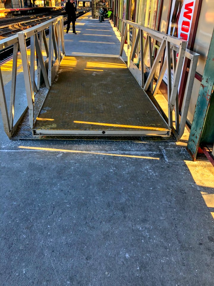 Woodside LIRR station access ramp