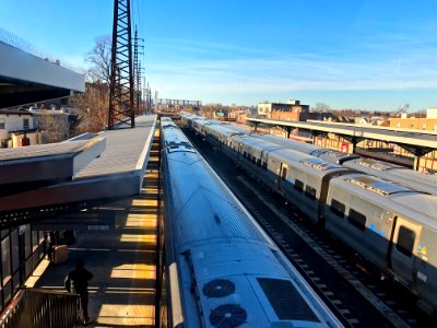 Woodside LIRR station busy