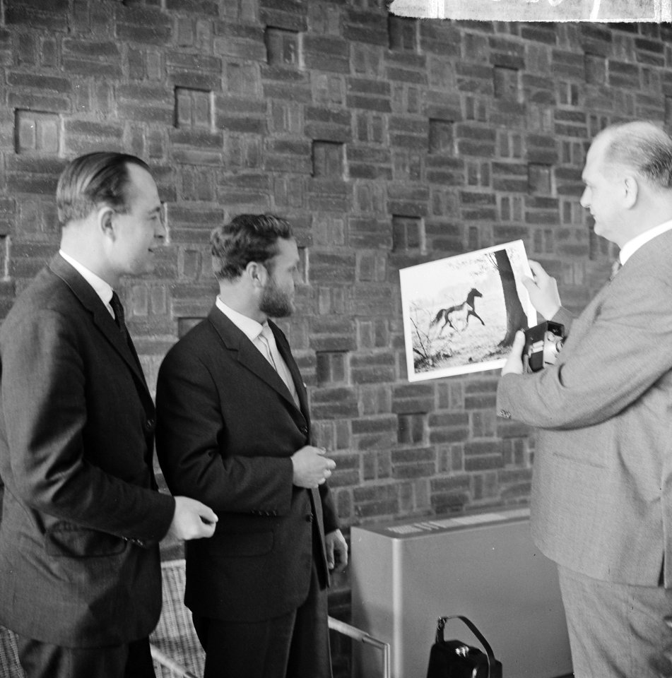 World Press Photo Prijs uitgereikt aan fotograaf Peter Thomann , Peter van Breuk, Bestanddeelnr 916-3570