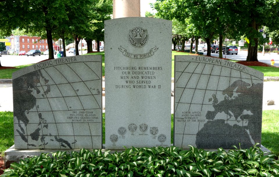 World War II Memorial - Fitchburg, Massachusetts - DSC08558