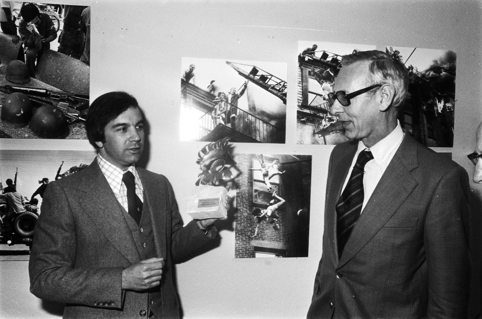 World Press Photo geopend door Van der Stoel in Van Goghmuseum in Amsterdam Van, Bestanddeelnr 928-5243