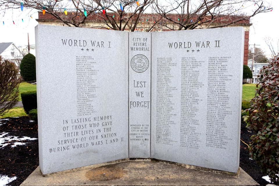 World War I and World War II Memorial - Revere, Massachusetts - DSC04392
