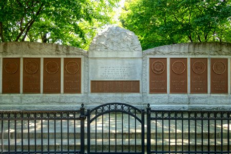 World War II Memorial - Deschenes Oval - Nashua, New Hampshire - DSC07170