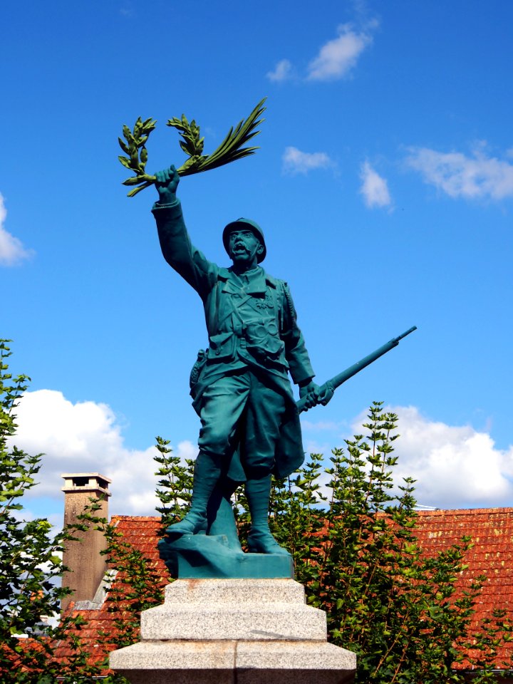 World War I & II Memorial of Vouvant pic2