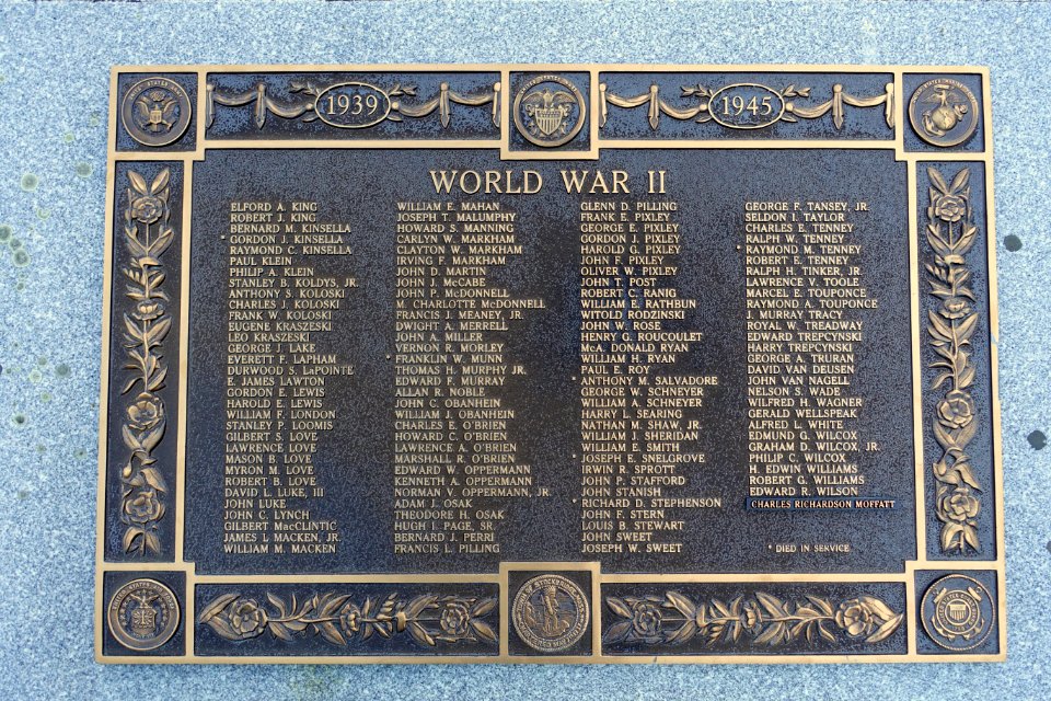 World War II Memorial - Stockbridge, Massachusetts - DSC05815