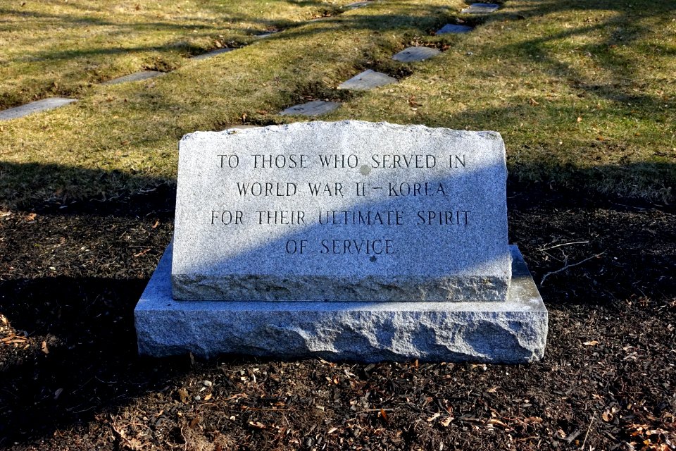 World War II & Korean War Memorial - Mt. Pleasant Cemetery - Arlington, MA - DSC08638
