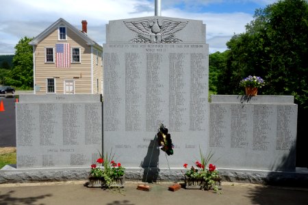 World War II and later conflicts memorial - Northfield, Massachusetts - DSC07525