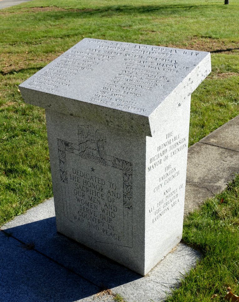 World War II and Korean War tablet - Taunton, Massachusetts - DSC01907