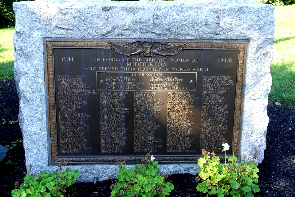 World War II Memorial - Middleton, Massachusetts - DSC06084