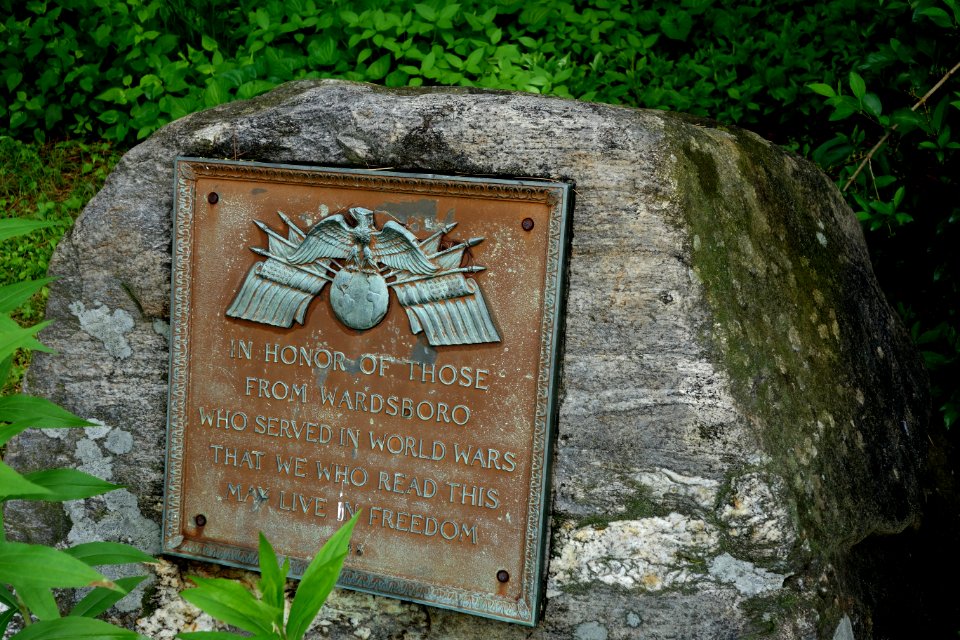 World Wars memorial - Wardsboro, Vermont - DSC08402