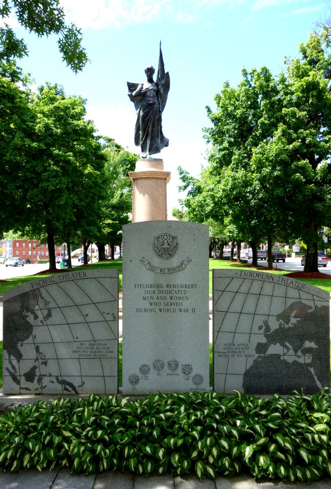 World War II Memorial, with World War I Memorial behind - Fitchburg, Massachusetts - DSC08557