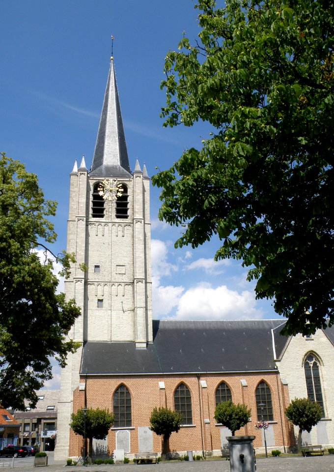 Wommelgem Sint-Pieters- en Pauluskerk 3
