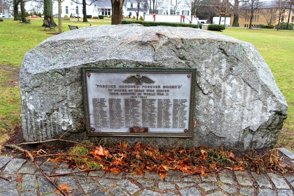 World War II Memorial - Westford, Massachusetts - DSC08961