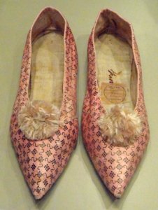 Women's shoes by Hoppe, London England, 1790-1805, stencilled kid leather - Patricia Harris Gallery of Textiles & Costume, Royal Ontario Museum - DSC09457